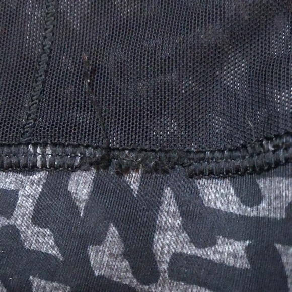 Lululemon running in the city mesh 7/8 - Picture 5 of 7